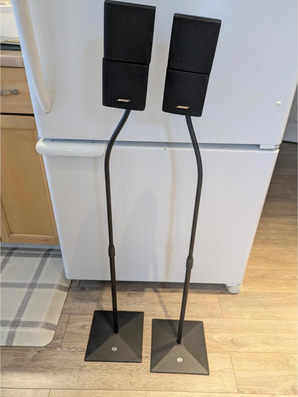 Bose UFS-20 Series II Universal Floorstands - Black With Speakers